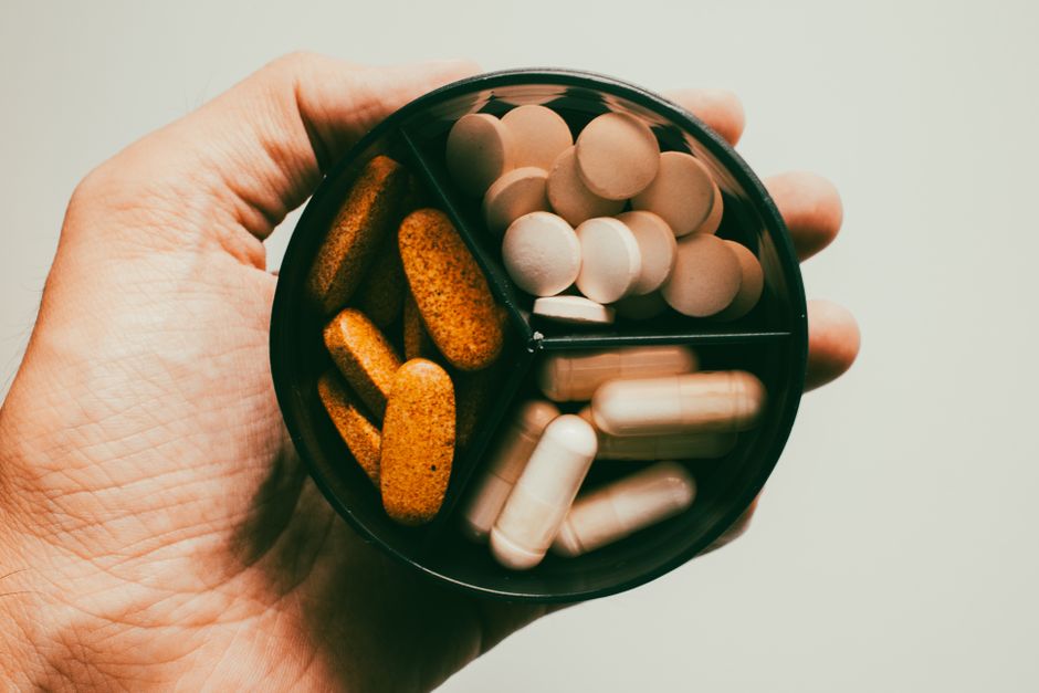 Can Vitamin D or B12 Supplements Help Knee Pain?
