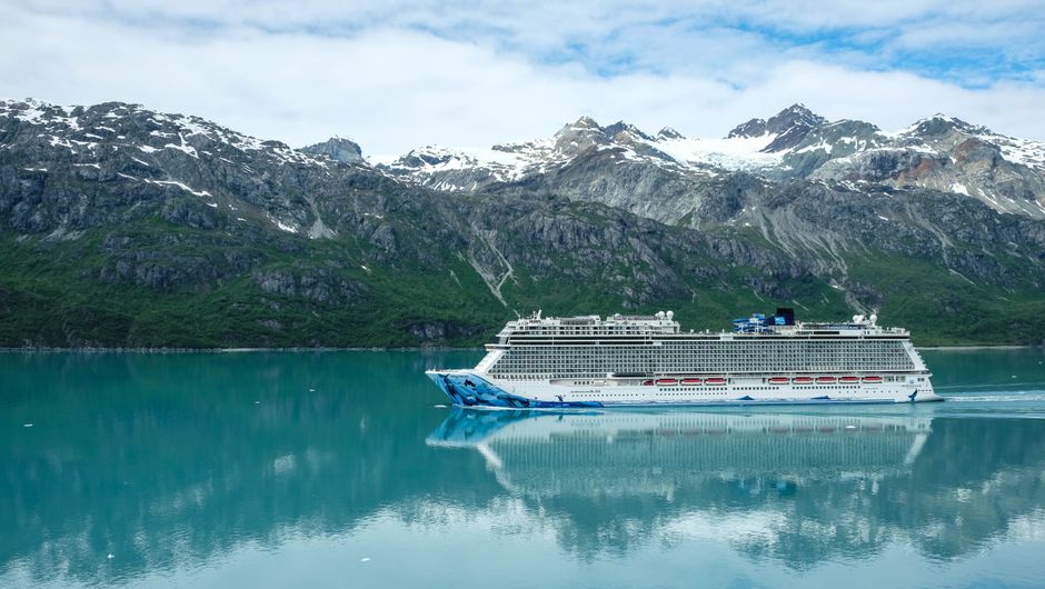Should You Book Alaska Cruise Excursions Through the Ship or Independently?